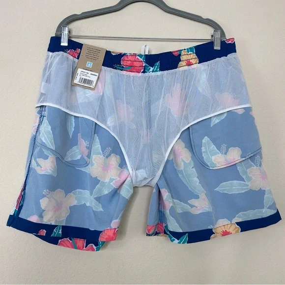 Chubbies The Floral Reefs Classic Swim Trunk - Men's - Picture 14 of 15